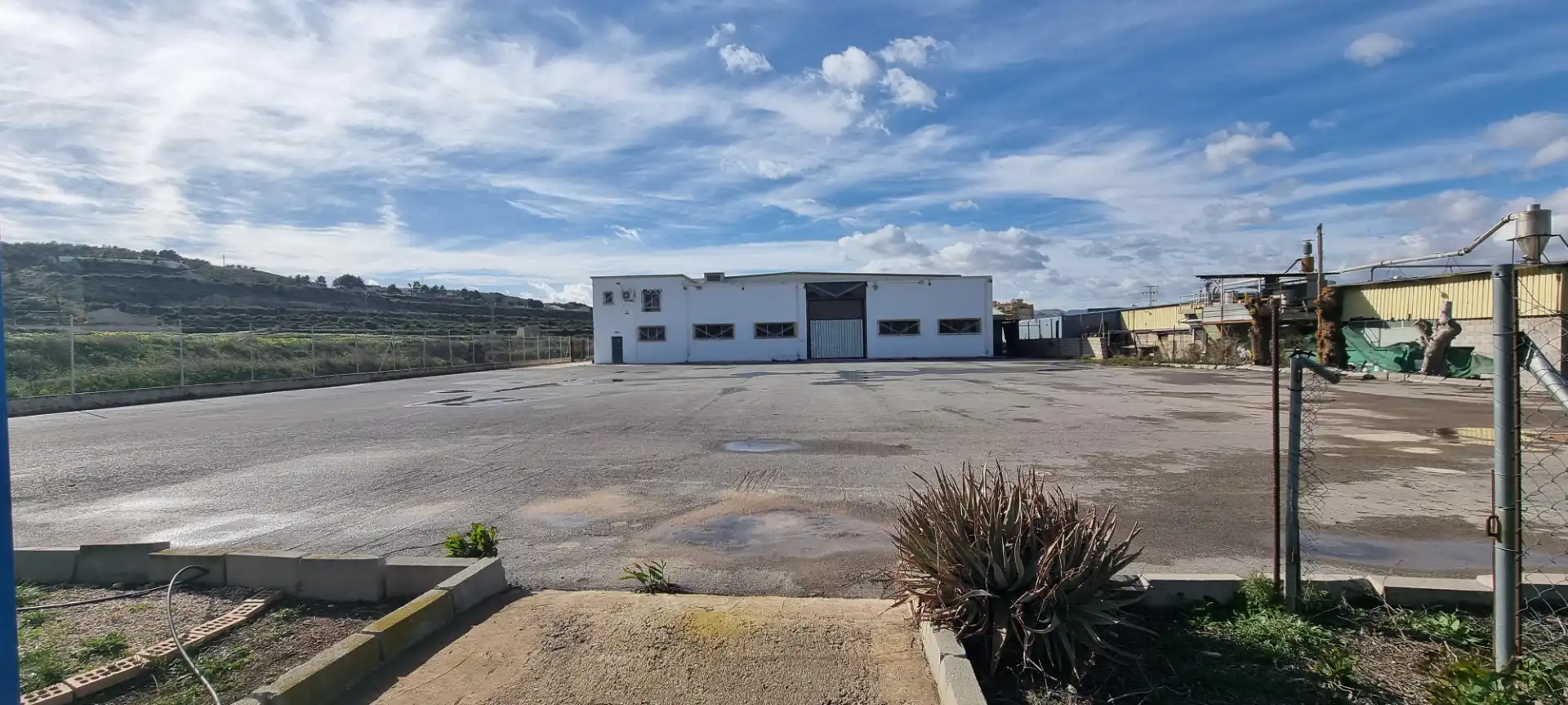 Industrial buildings for sale in Camino Entrepinos A, 4, Pedanías Este