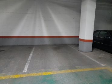 Einzelparkplatz zur Miete in Eixample