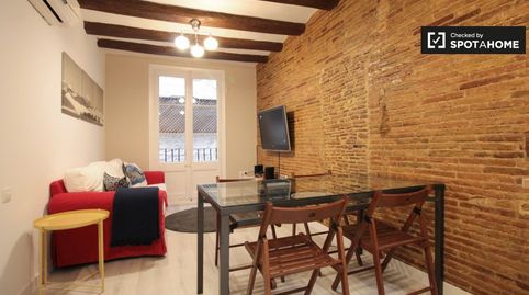Apartamento de 2 dormitorios en alquiler en El Raval, Barcelona