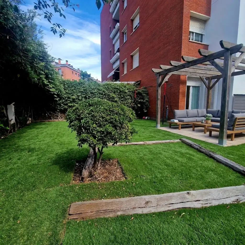Piano terra con piscina in vendita a Carrer de Narcís Macià i Domènech 25, imagen 2