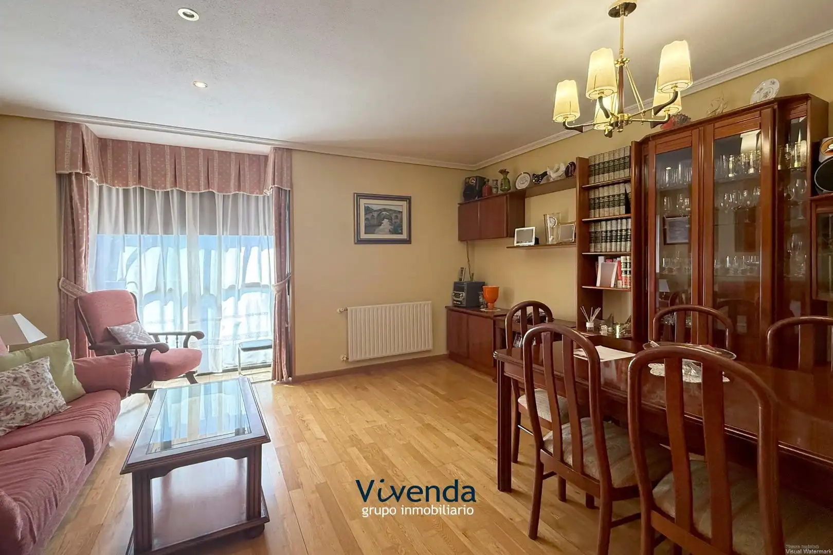 Living room of Flat for sale in Madrid  with Air Conditioner, Heating and Storage room