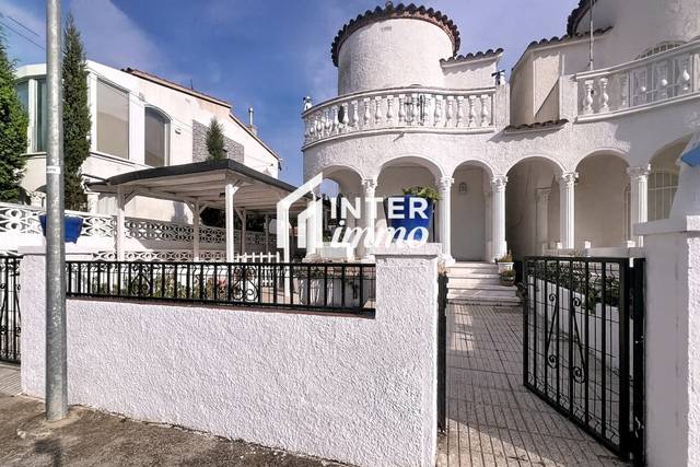 Casa-chalet en Venta en secteur MONTGRI, 27 en Montgrí