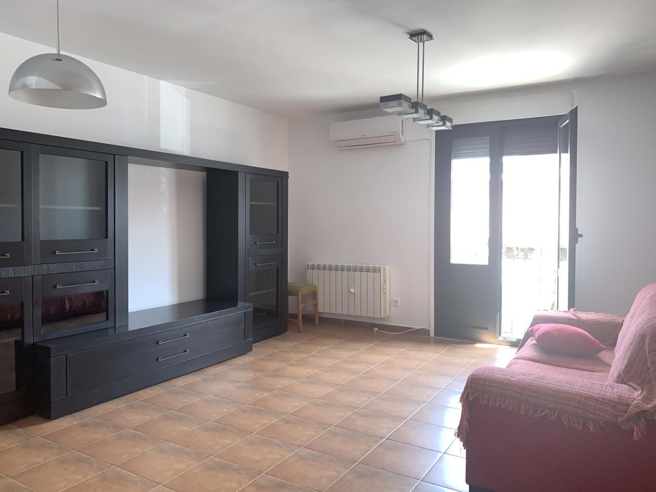 Sala de estar de Dúplex en venta en Torres de la Alameda con Aire acondicionado, Calefacción y Trastero