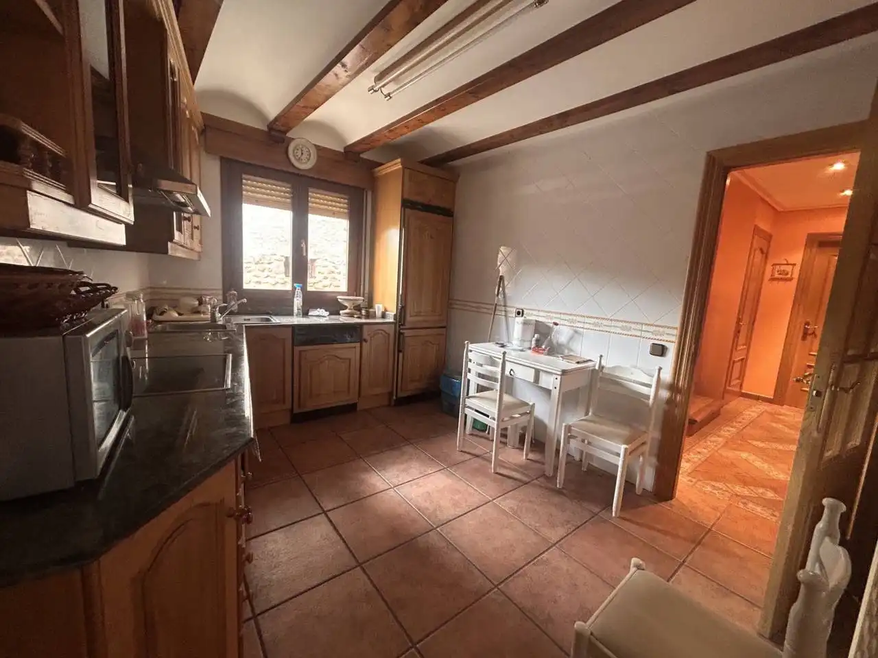 Cuina de Casa o xalet en venda en Ledesma de la Cogolla amb Calefacció, Terrassa i Moblat