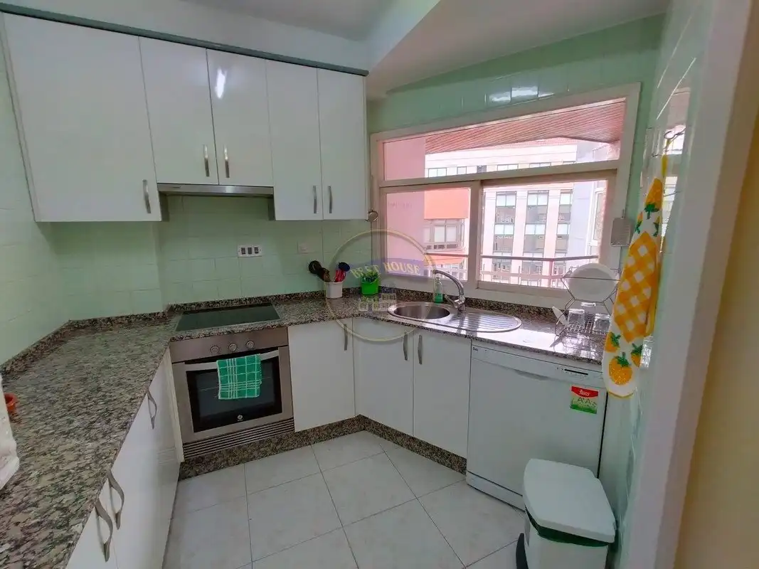 Kitchen of Flat for rent in Vigo   with Heating, Parquet flooring and Terrace