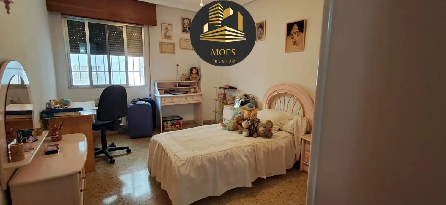 Dormitori de Pis en venda en Jaén amb Aire condicionat, Calefacció i Parquet