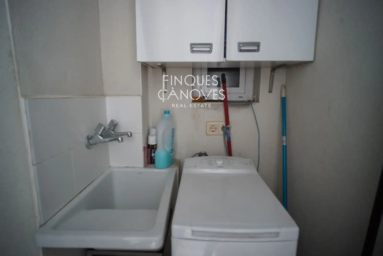 Kitchen of Flat for sale in Girona  with Heating, Terrace and Furnished