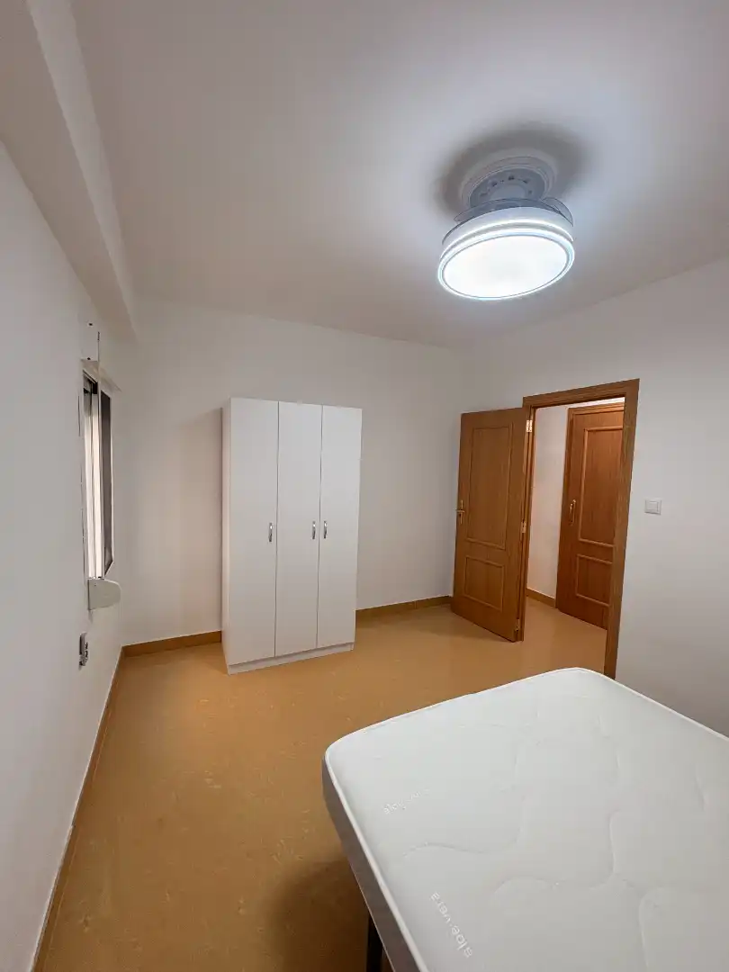 Habitación de Piso de alquiler en Ontinyent con Trastero y Amueblado