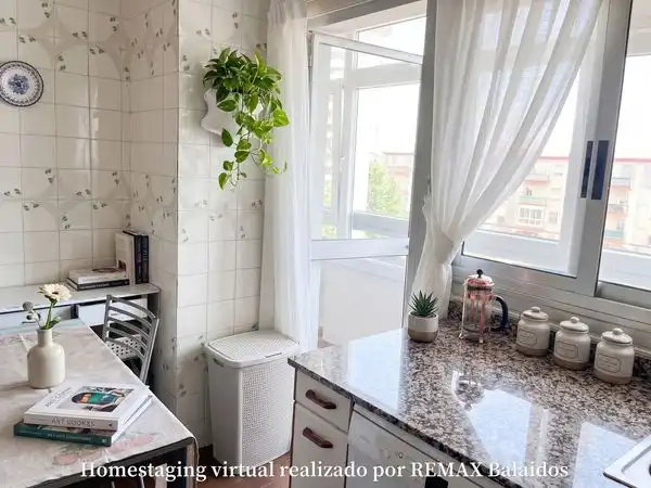 Kitchen of Flat for sale in Vigo   with Heating and Storage room