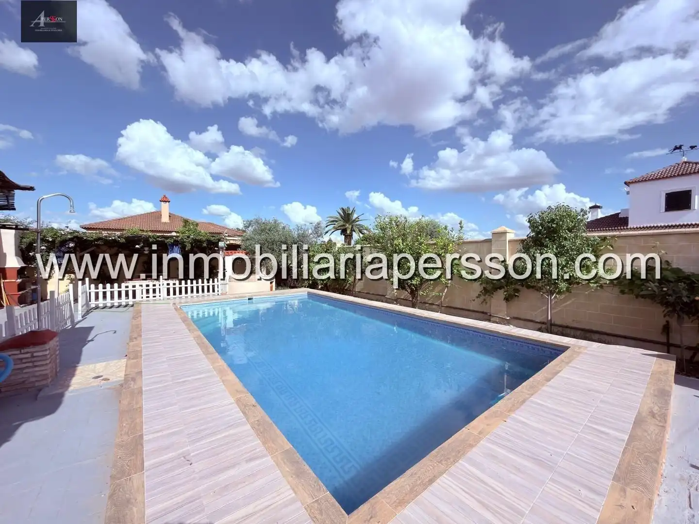 Xalet amb piscina en venda a Fuente Palmera