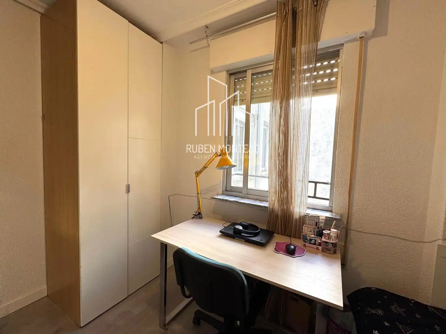 Schlafzimmer von Wohnung zur untervermieten in Salamanca mit Heizung, Terrasse und Möbliert