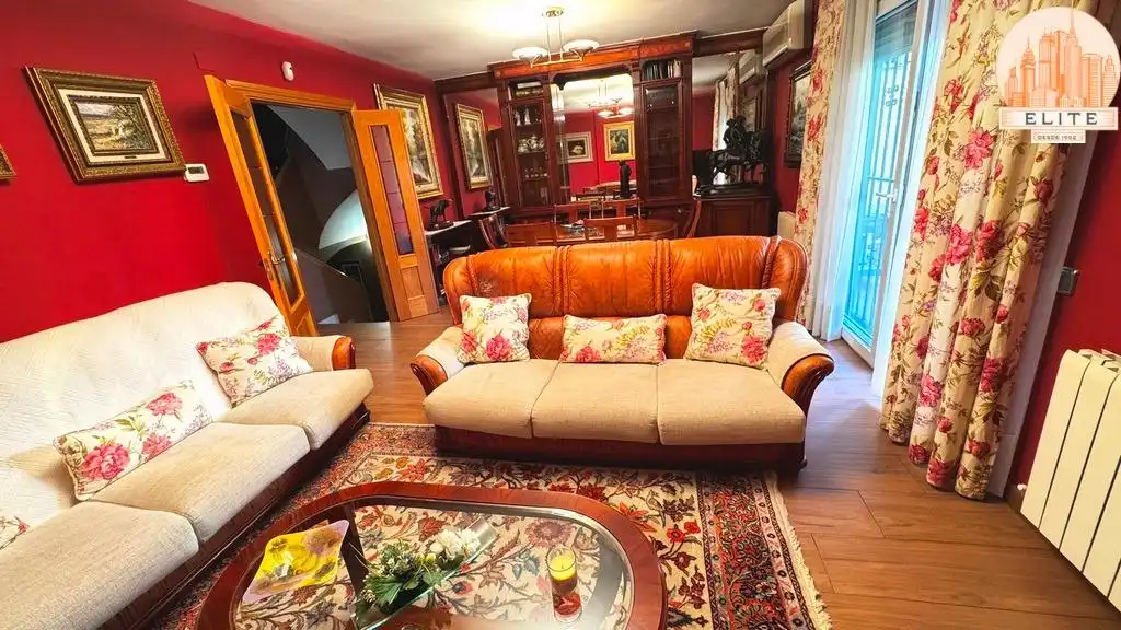 Sala de estar de Casa adosada en venta en Torrejón de la Calzada con Aire acondicionado, Calefacción y Jardín privado