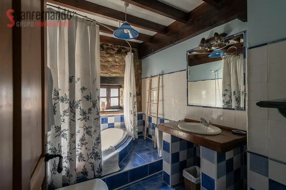 Baño de Edificio en venta en Mazcuerras