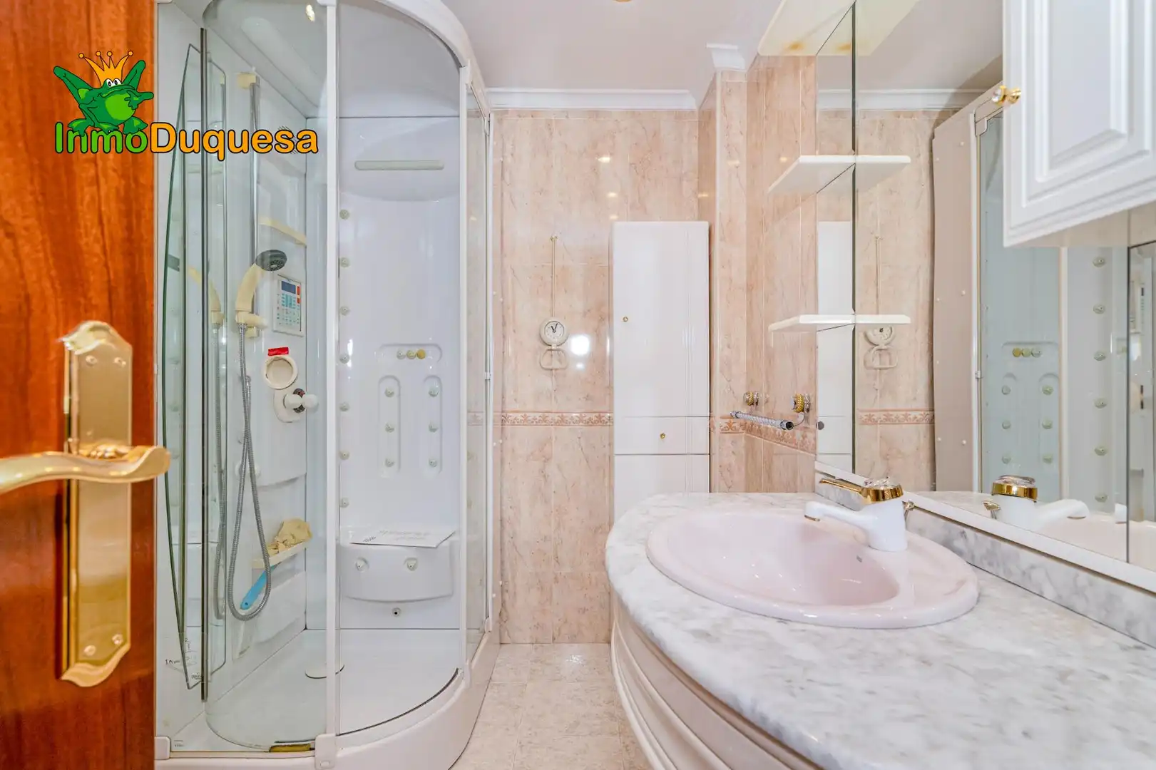 Flat with terrace for sale in Beiro, imagen 10