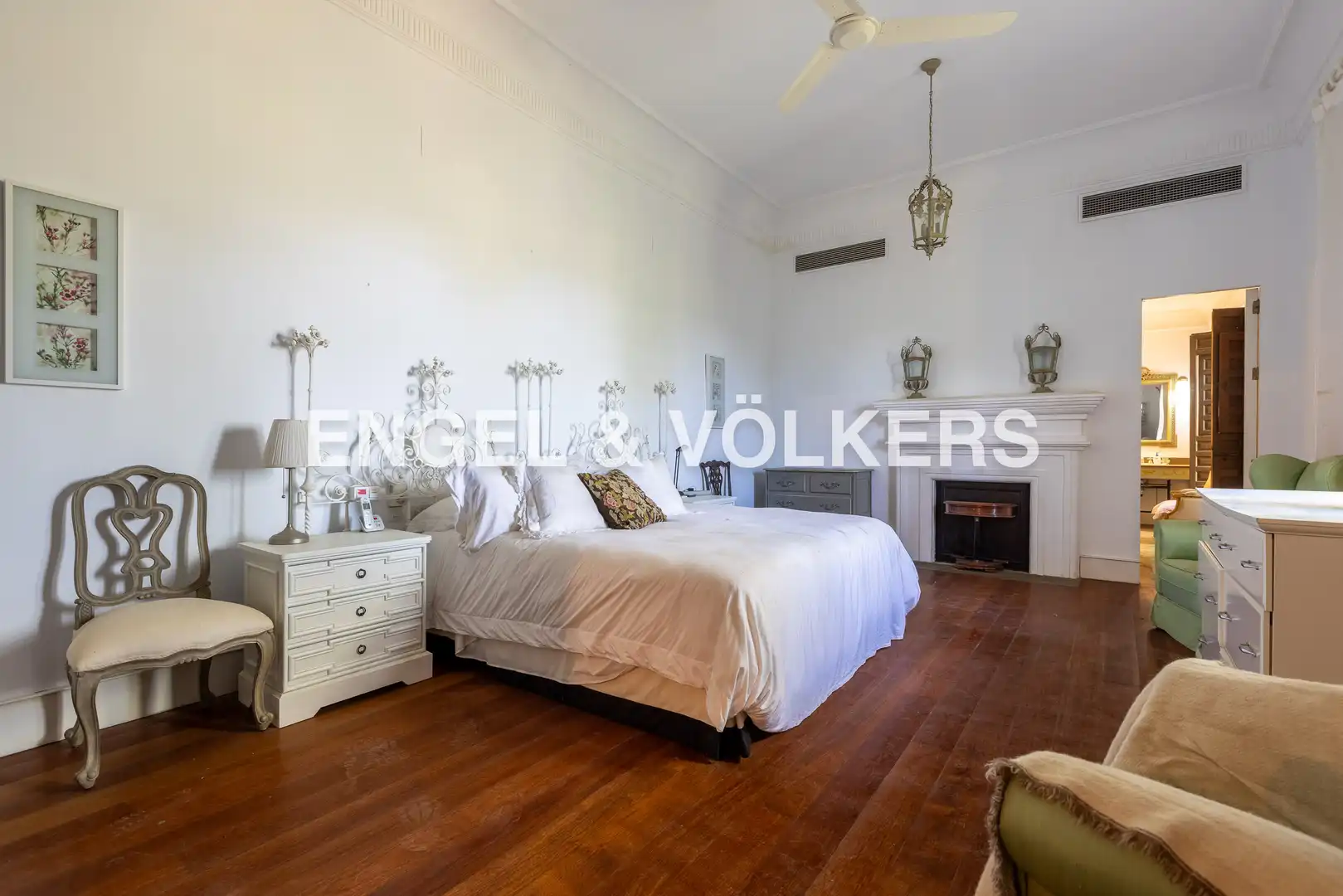 Habitación de Casa o chalet en venta en Carmona con Calefacción, Jardín privado y Terraza