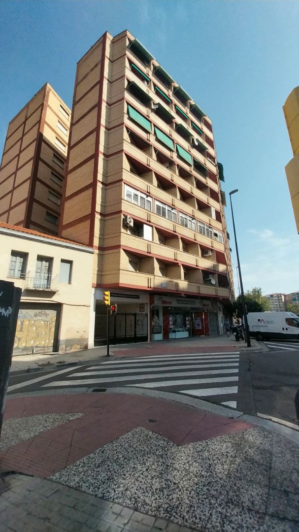 Exterior view of Flat to rent in  Zaragoza Capital  with Air Conditioner, Heating and Terrace