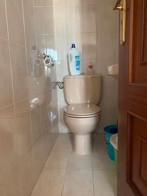 Baño de Oficina de alquiler en Cambados con Amueblado