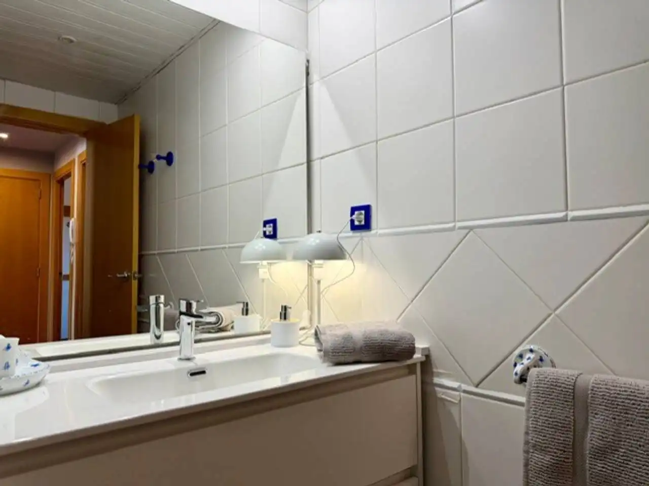 Baño de Piso de alquiler en Sabadell con Aire acondicionado, Calefacción y Parquet