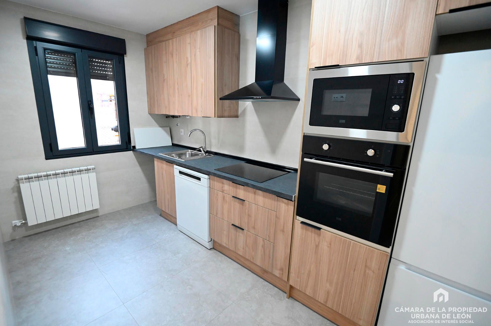Kitchen of Flat for rent in León Capital   with Heating