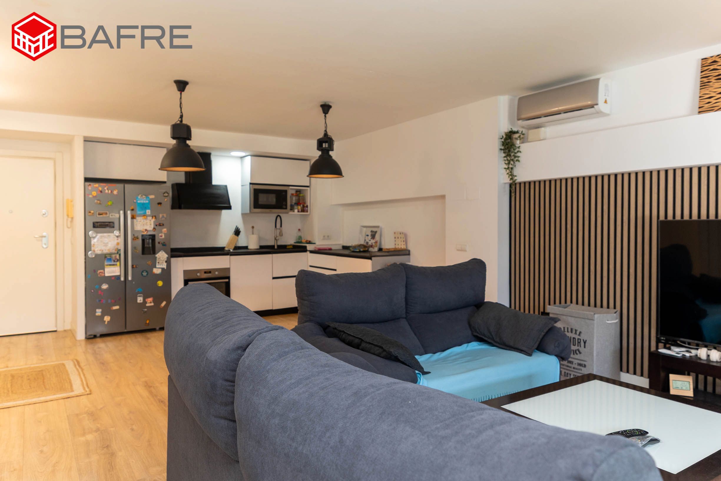 Sala d'estar de Dúplex en venda en San Sebastián de los Reyes amb Aire condicionat, Calefacció i Jardí privat