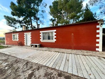 Casa rustica con piscina in vendita a Yecla
