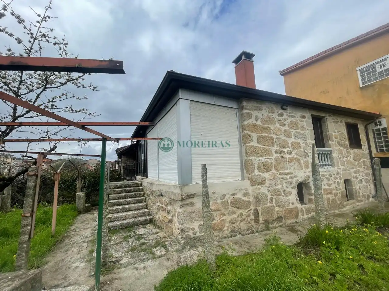 Exterior view of Houses for sale in Ourense Capital   with Heating and Private garden