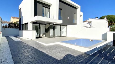 Nueva casa en el Sector Requesens de Empuriabrava. Es una oportunidad de inversión inmobiliaria en la Costa Brava.La propiedad ofr, image 2