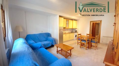 Foto 2 de Apartamento de alquiler en Plaza de la Trinidad, Centro - Sagrario,  Granada Capital