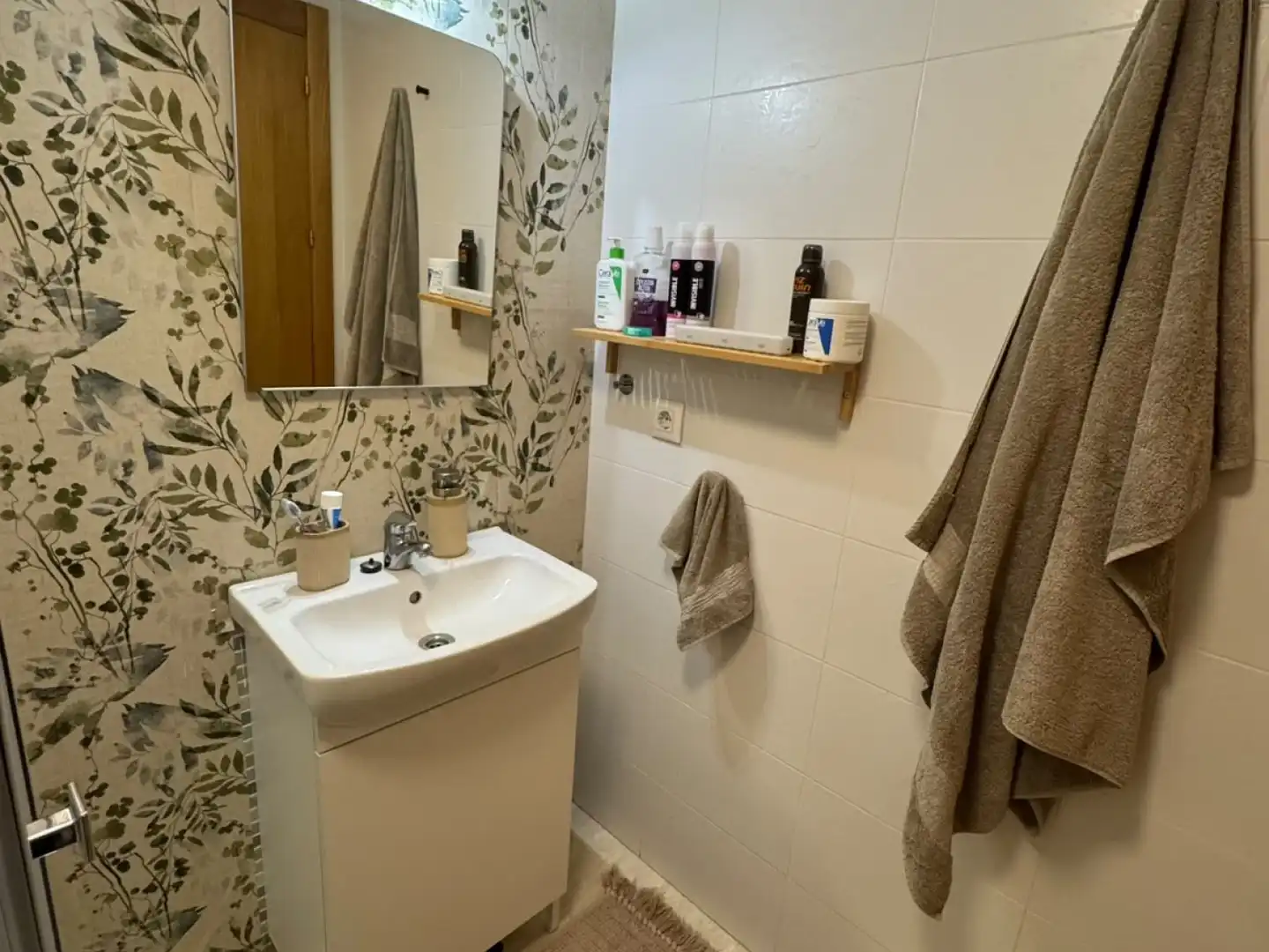Baño de Piso de alquiler en Murcia con Aire acondicionado, Calefacción y Amueblado