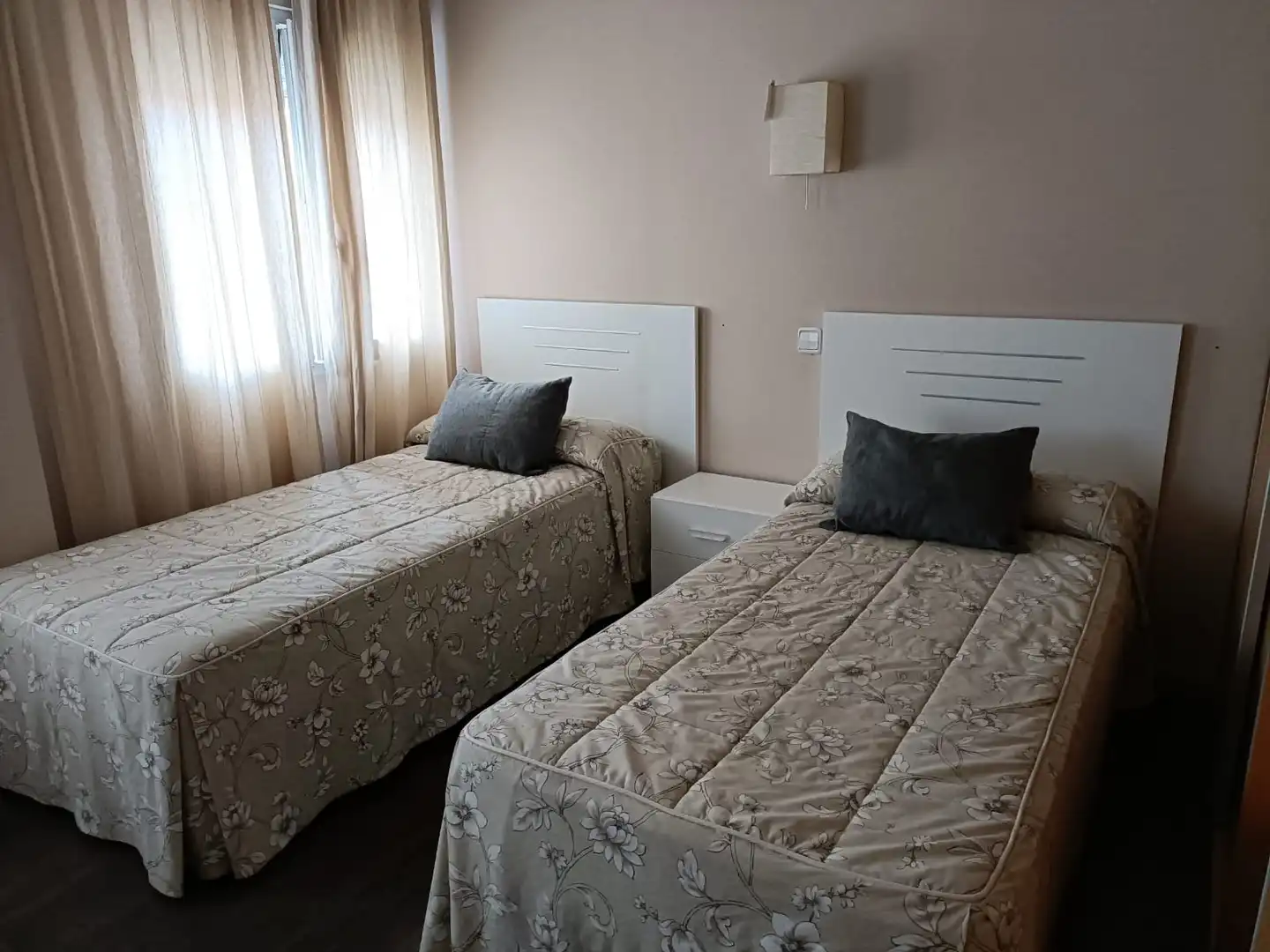 Dormitori de Apartament en venda en Villacañas amb Calefacció i Moblat