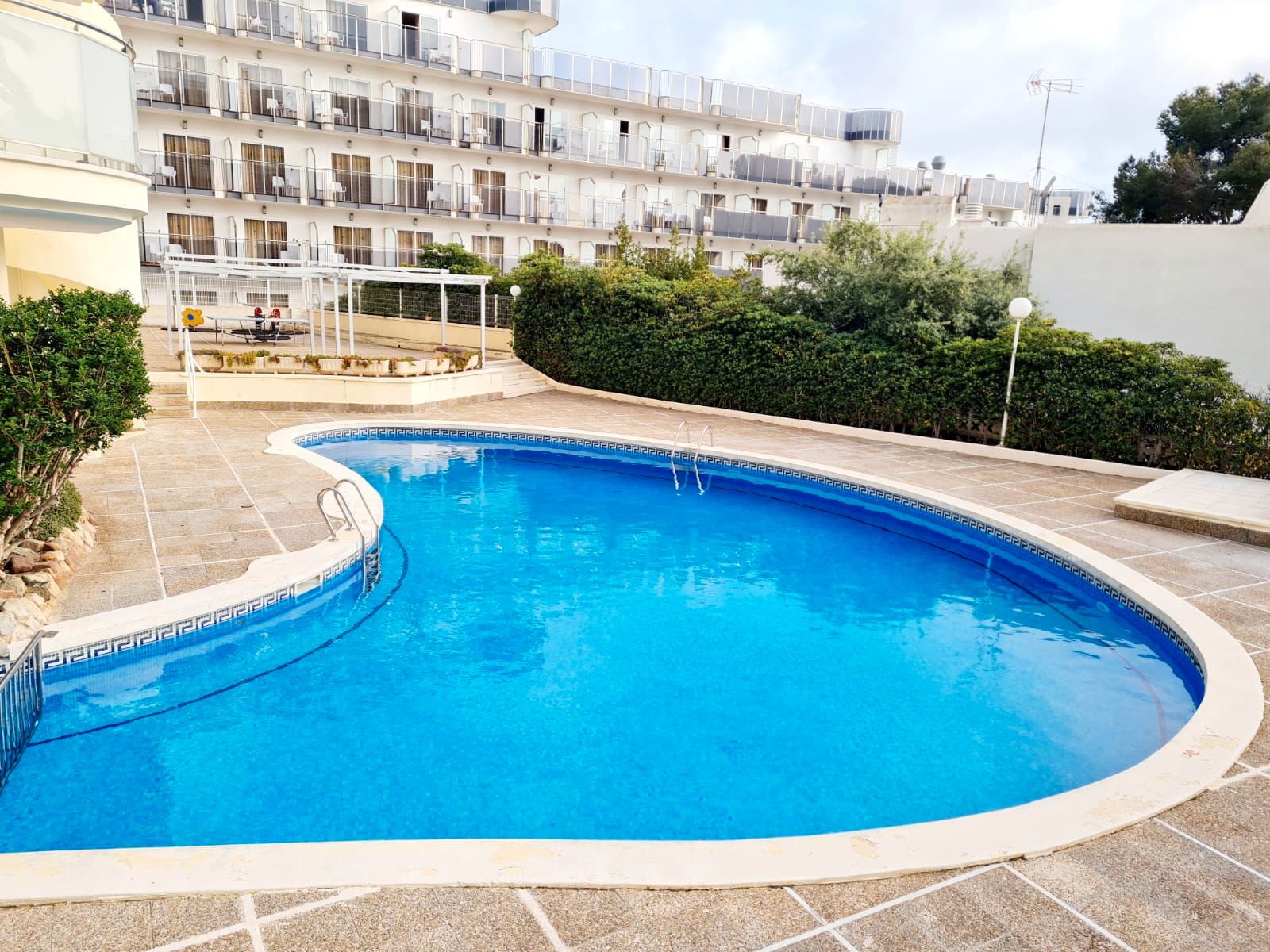 Piscina de Apartament de lloguer en Salou amb Aire condicionat, Calefacció i Terrassa