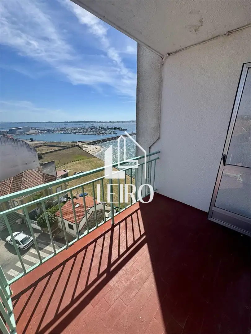 Terrassa de Apartament en venda en Vilanova de Arousa amb Calefacció i Moblat