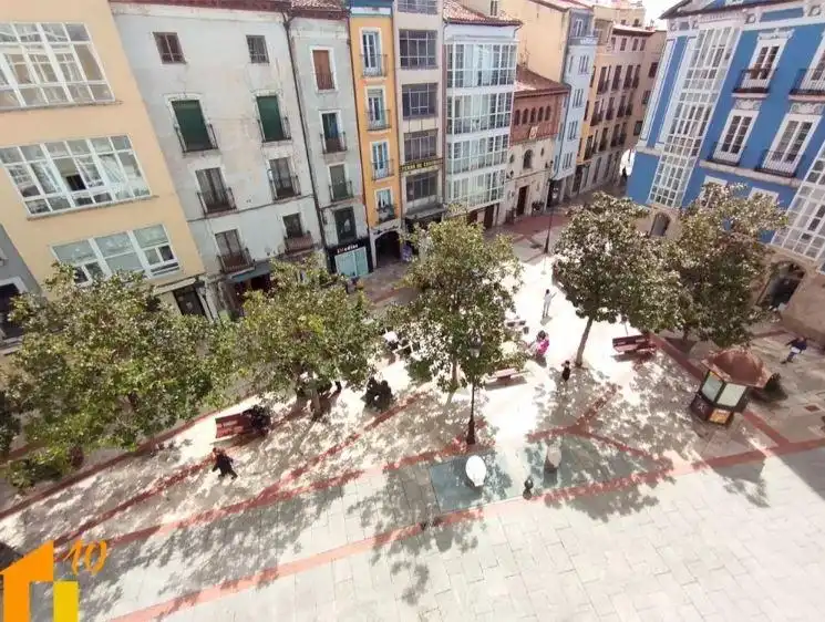 Vista exterior de Piso en venta en Burgos con Calefacción