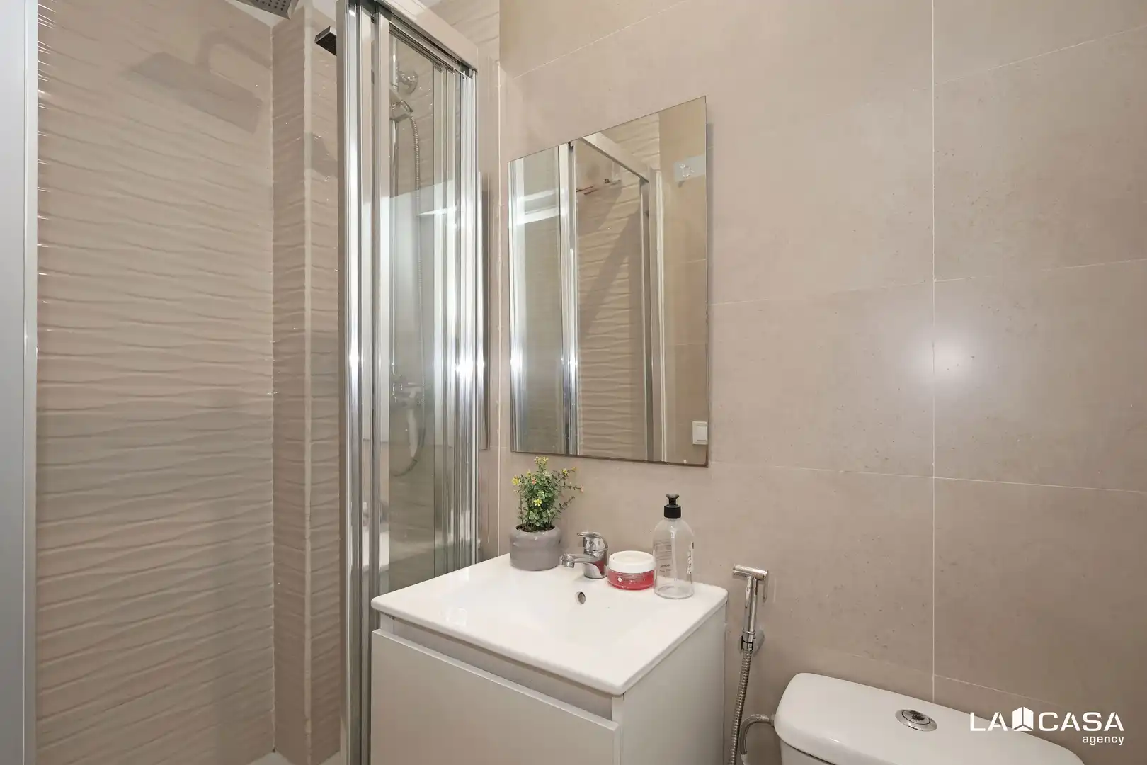 Piso en venta en Carrer de Salvà, El Poble Sec - Parc de Montjuïc