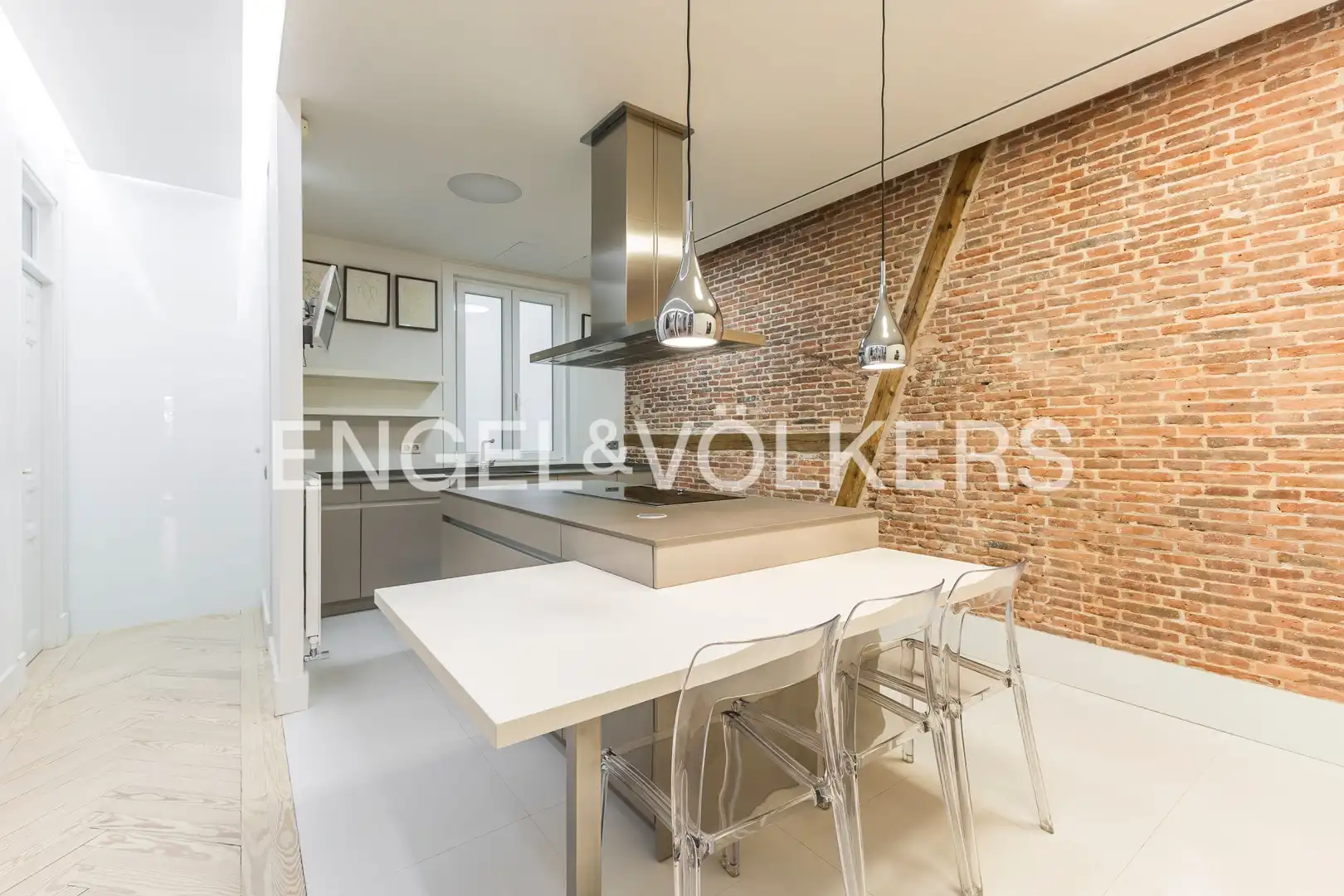 Küche von Wohnung zum Verkauf in Madrid mit Klimaanlage, Heizung und Parkett