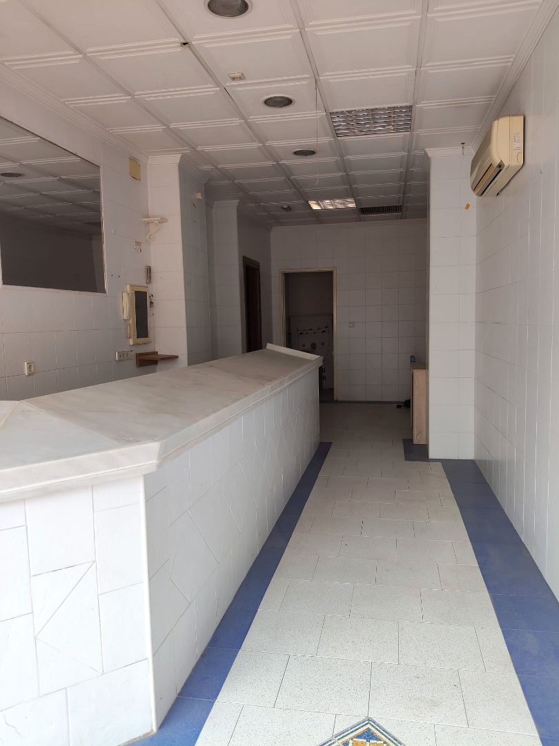 Local de alquiler en Calle Periodista José Ventura Traveset, 11, Cerrillo de Maracena - Periodistas, Chana