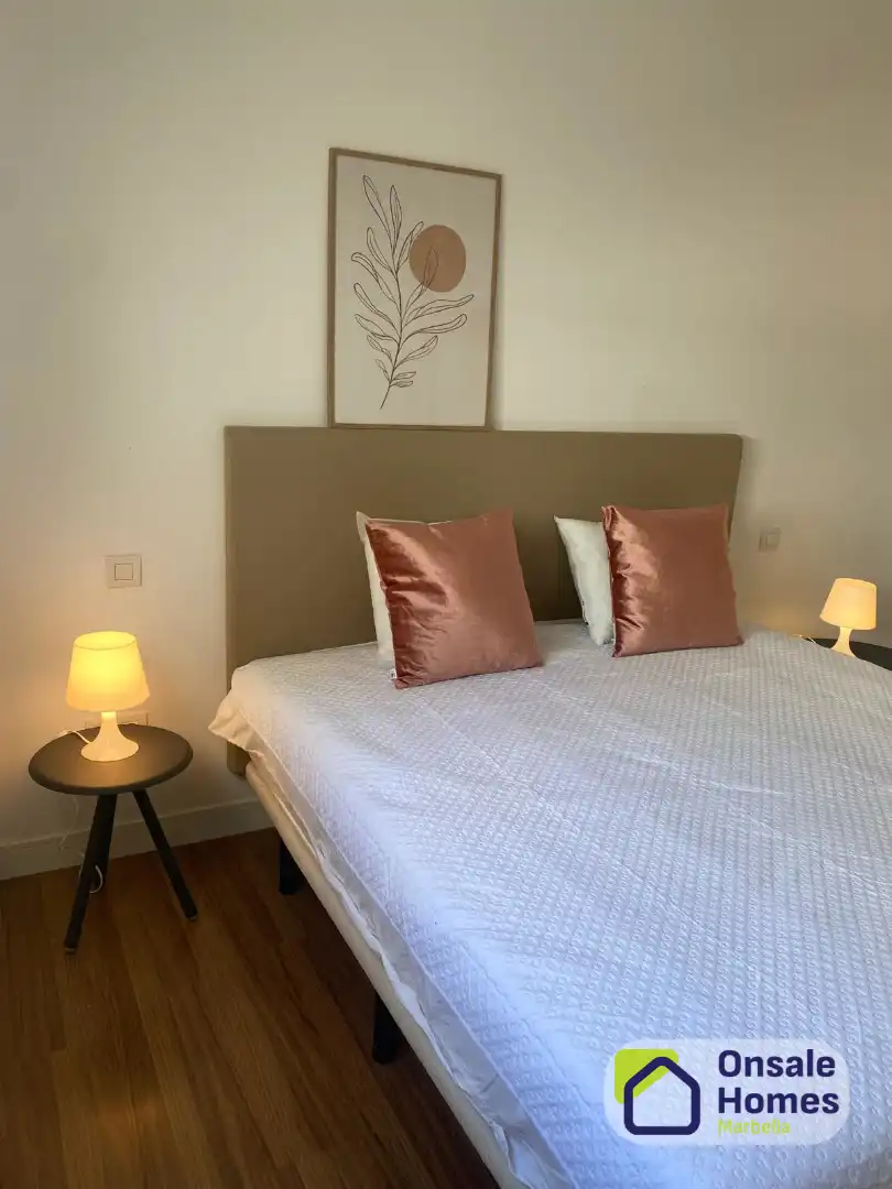 Schlafzimmer von Wohnung zum Verkauf in Marbella mit Klimaanlage, Terrasse und Abstellraum