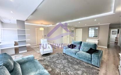 Living room of Flat for sale in Valladolid Capital  with Heating