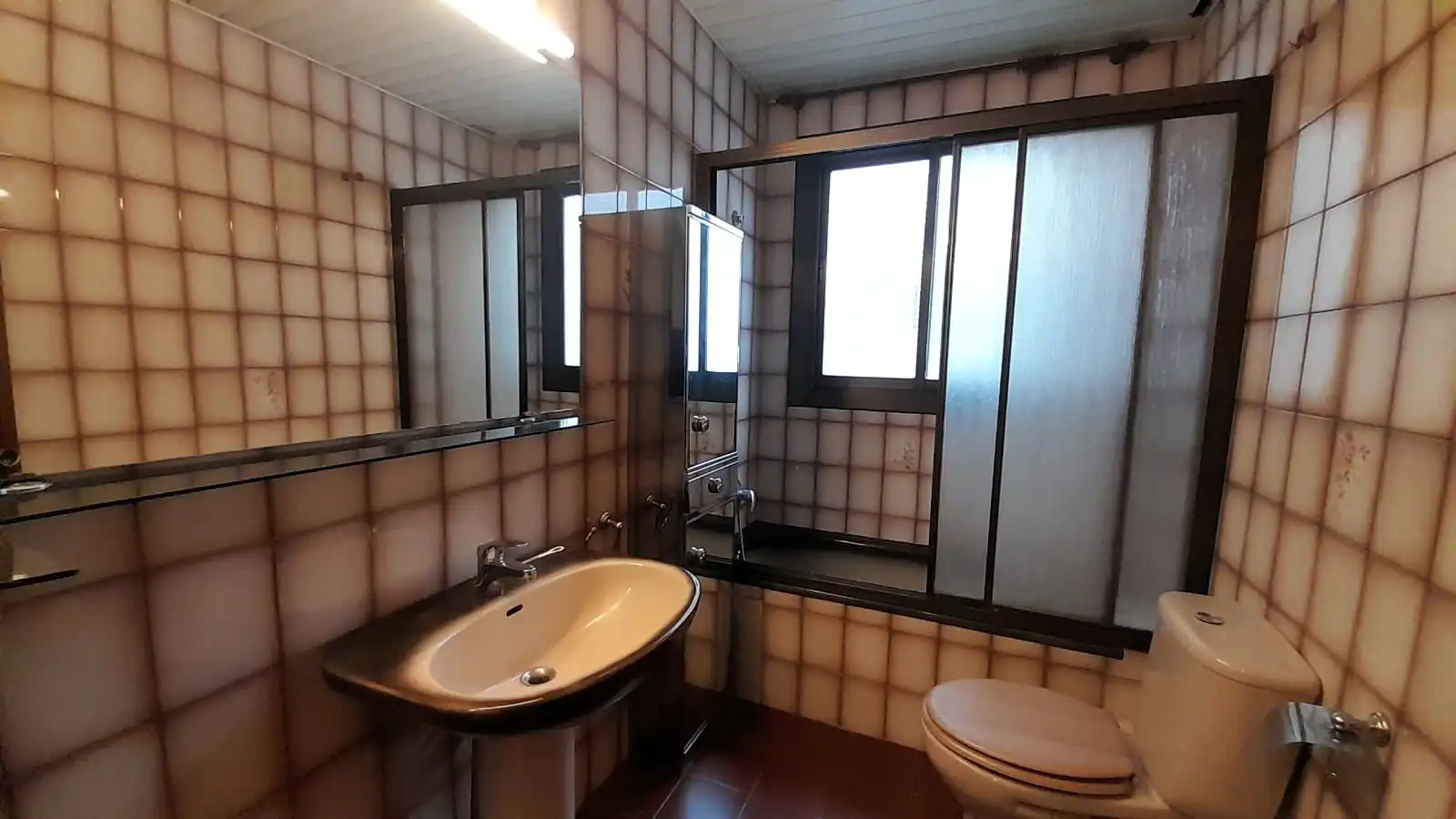 Baño de Piso en venta en Barcelona con Calefacción