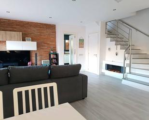 Sala d'estar de Casa o xalet en venda en Hostalric amb Terrassa i Piscina