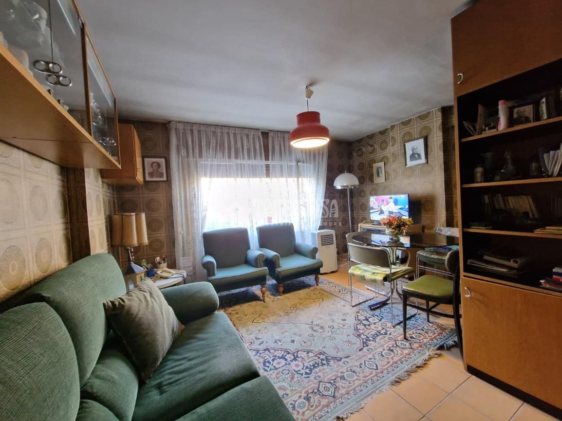 Sala d'estar de Pis en venda en  Madrid Capital amb Aire condicionat i Calefacció