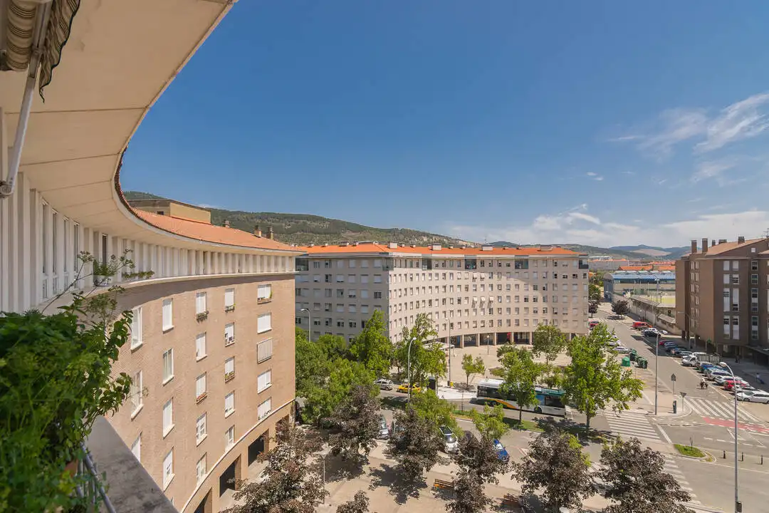 Vista exterior de Pis en venda en  Pamplona / Iruña amb Calefacció i Traster