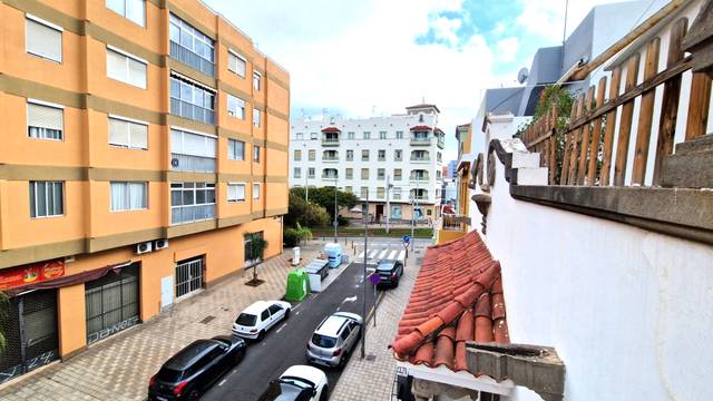 Piso en Alquiler en Calle de Poggi Borsotto, 7 en Buenavista - Chapatal