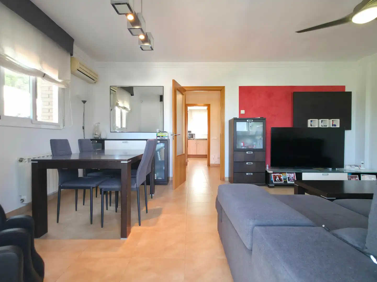 Sala de estar de Casa o chalet en venta en Abrera con Aire acondicionado, Calefacción y Jardín privado