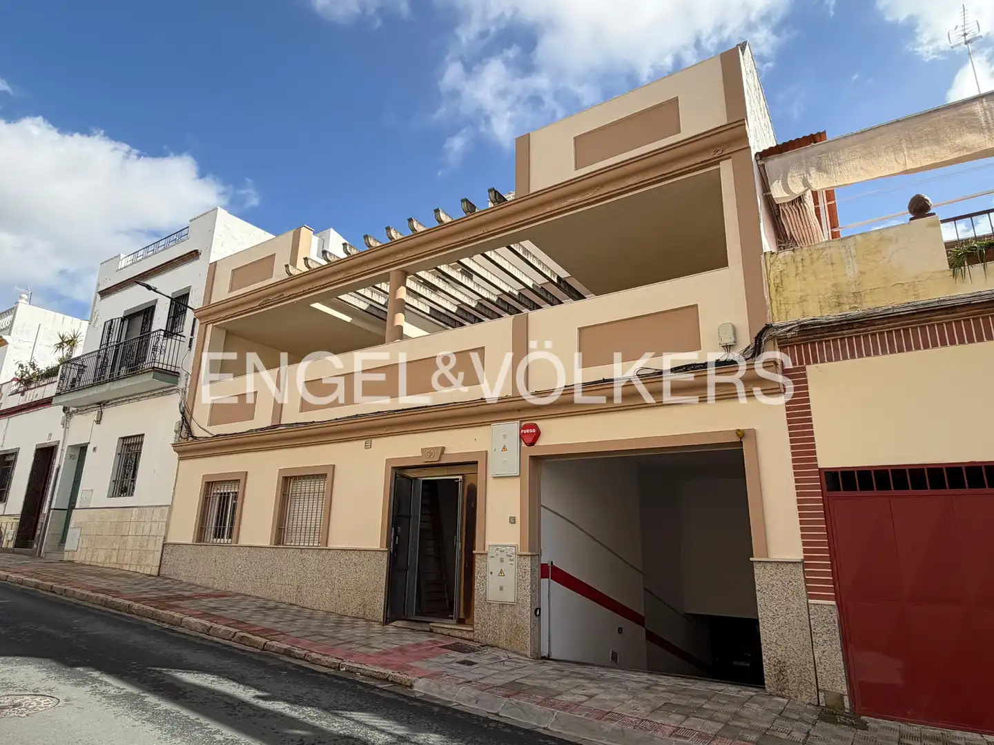 Vista exterior de Piso en venta en Alcalá de Guadaira con Aire acondicionado, Calefacción y Terraza