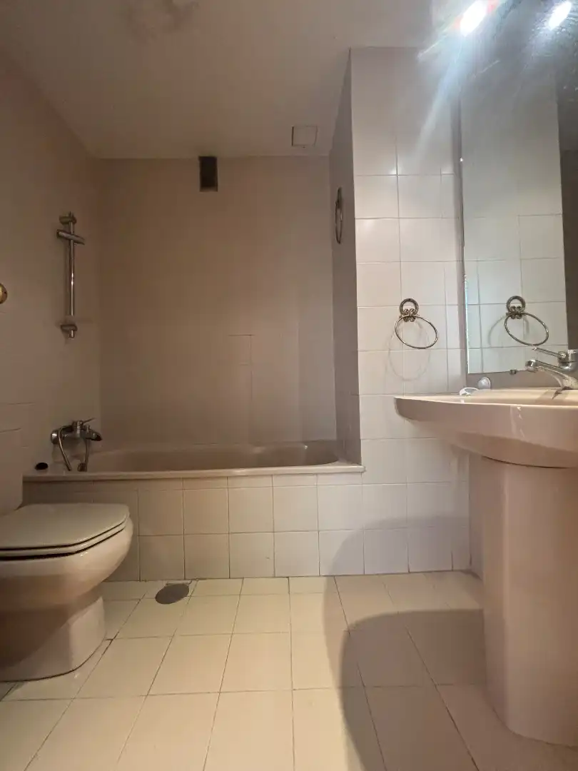Baño de Planta baja en venta en Pozuelo de Alarcón con Calefacción, Terraza y Horno