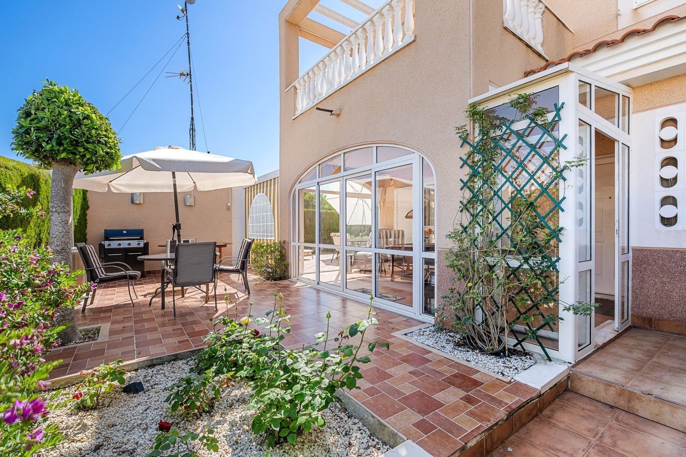 Terrassa de Finca rústica en venda en Orihuela amb Aire condicionat, Calefacció i Jardí privat
