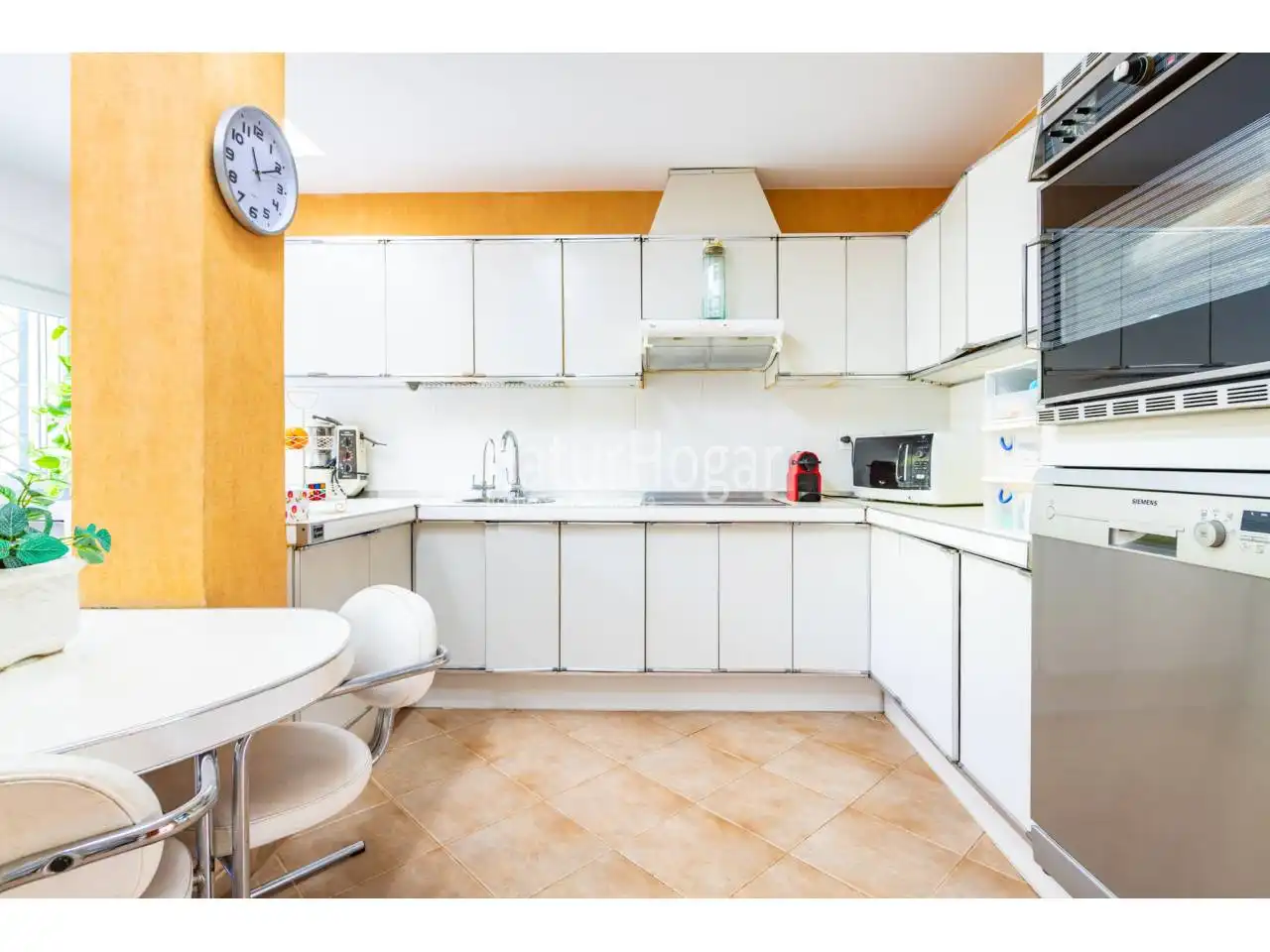 Cocina de Casa o chalet en venta en Paterna con Aire acondicionado, Calefacción y Jardín privado