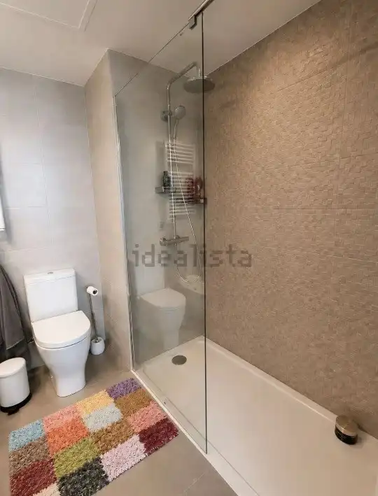 Bathroom of Flat for rent in Badalona  with Air Conditioner, Heating and Parquet flooring