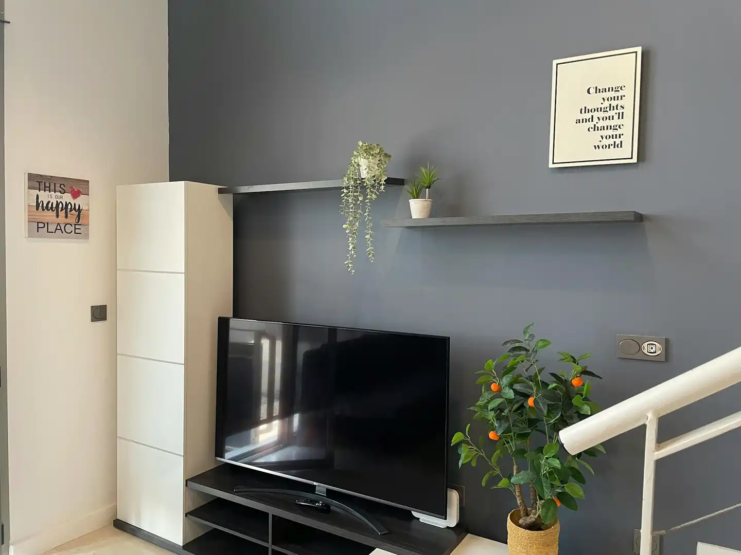 Living room of Flat for rent in Madrid  with Air Conditioner, Heating and Furnished
